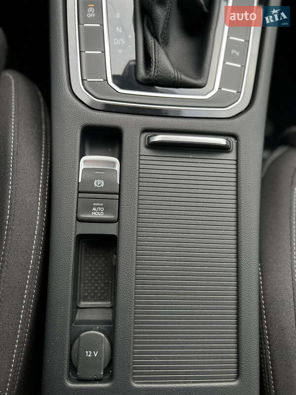 Универсал Volkswagen Passat 2021 в Дубно фото 47 Универсал Volkswagen Passat 2021 в Дубно