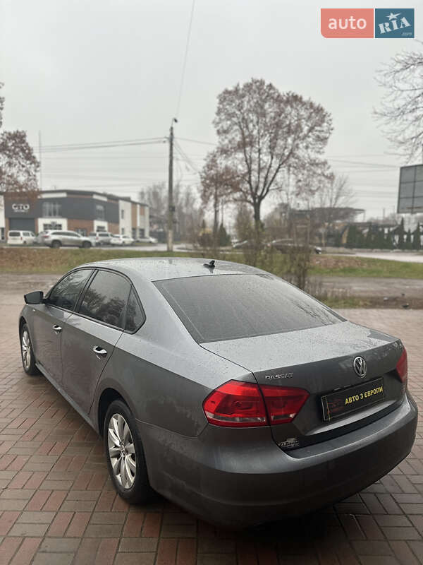 Седан Volkswagen Passat 2014 в Чернигове