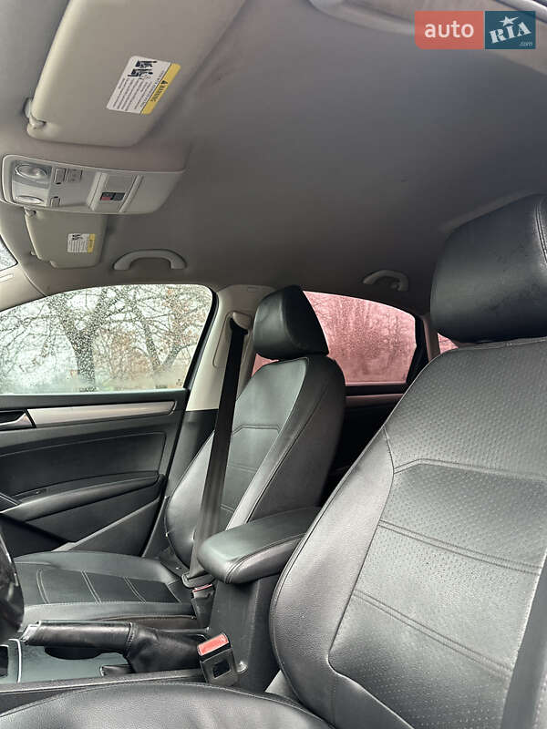 Седан Volkswagen Passat 2014 в Чернигове