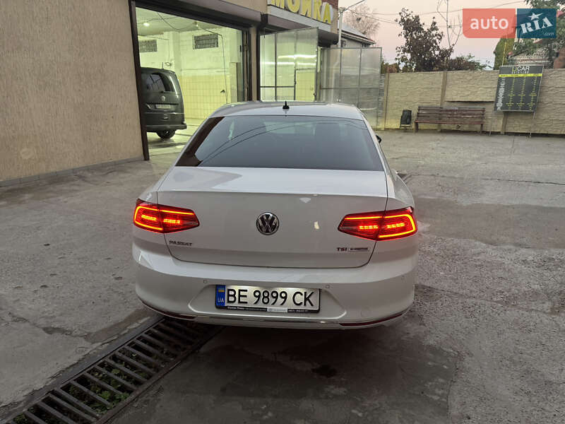 Седан Volkswagen Passat 2015 в Николаеве