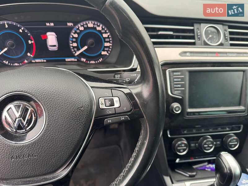 Универсал Volkswagen Passat 2017 в Запорожье фото 24 Универсал Volkswagen Passat 2017 в Запорожье