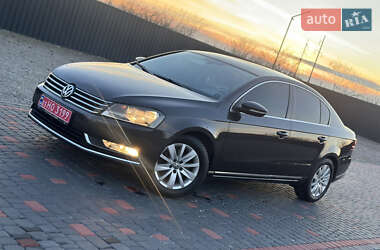 Седан Volkswagen Passat 2011 в Берегово