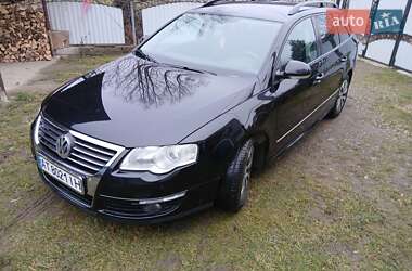 Універсал Volkswagen Passat 2010 в Надвірній