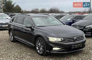 Универсал Volkswagen Passat 2022 в Ивано-Франковске