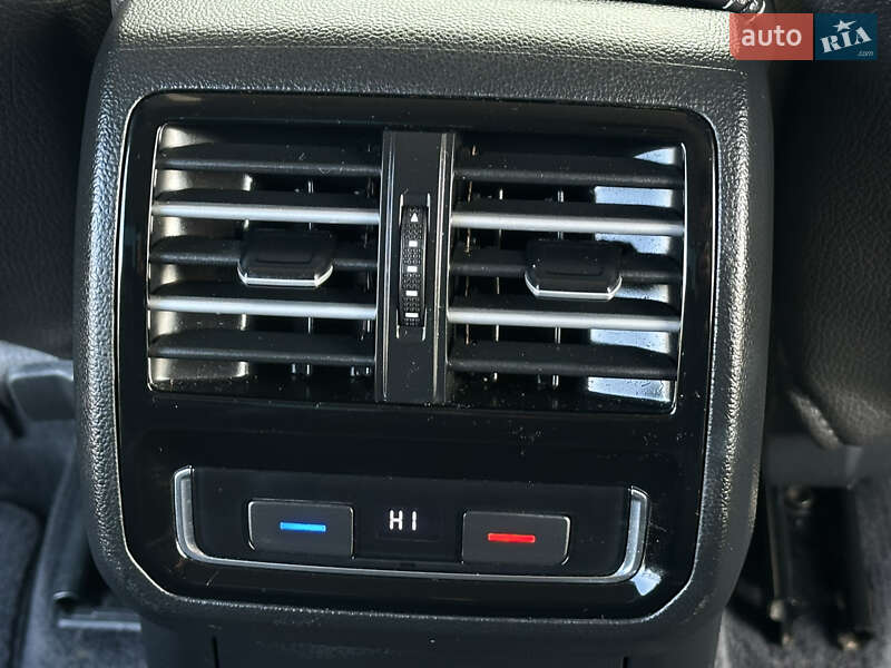 Седан Volkswagen Passat 2016 в Береговому фото 26 Седан Volkswagen Passat 2016 в Береговому