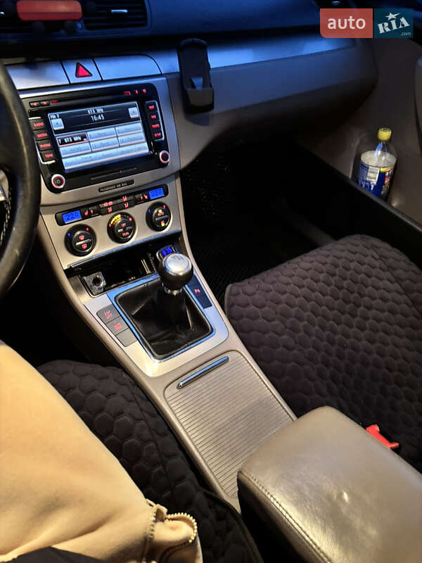 Универсал Volkswagen Passat 2008 в Львове