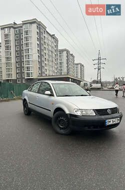 Седан Volkswagen Passat 1998 в Бучі