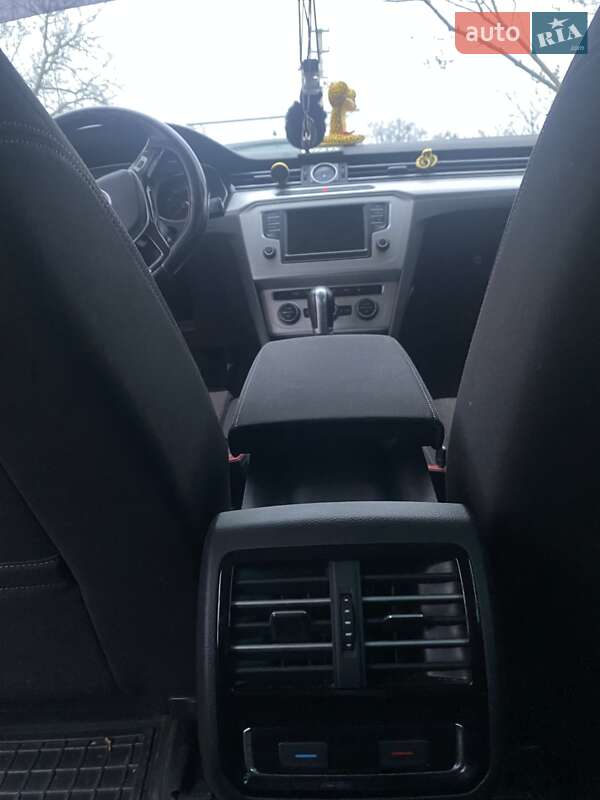 Универсал Volkswagen Passat 2016 в Новоархангельске фото 5 Универсал Volkswagen Passat 2016 в Новоархангельске