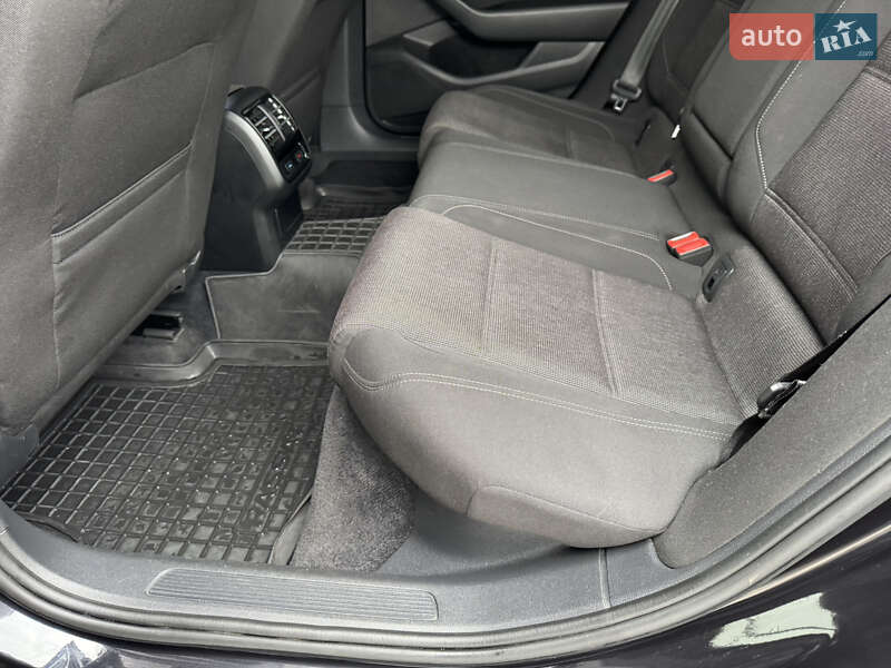 Седан Volkswagen Passat 2015 в Звягеле фото 33 Седан Volkswagen Passat 2015 в Звягеле