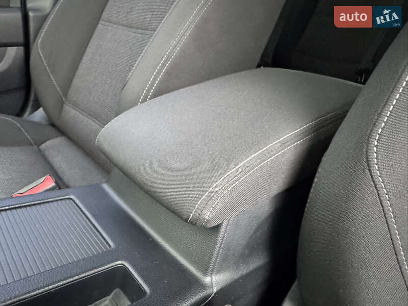 Седан Volkswagen Passat 2015 в Звягеле фото 41 Седан Volkswagen Passat 2015 в Звягеле