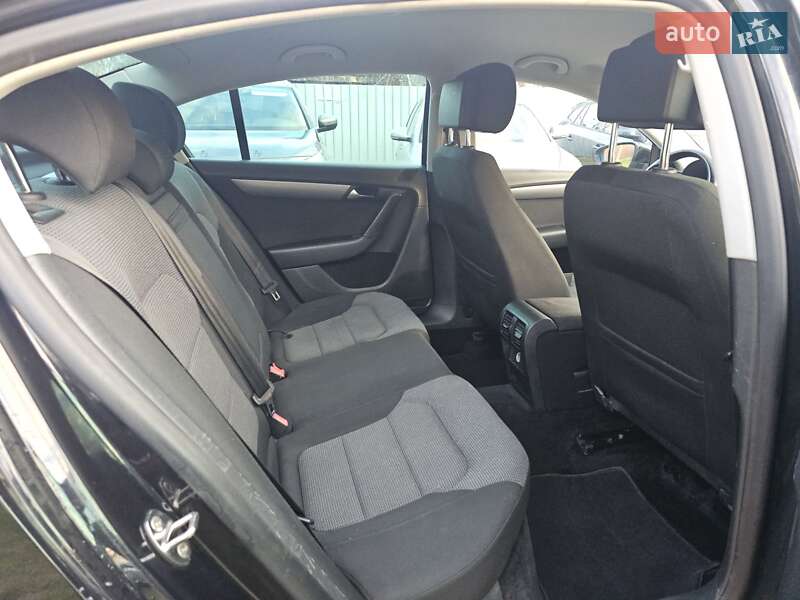 Седан Volkswagen Passat 2012 в Стрые фото 25 Седан Volkswagen Passat 2012 в Стрые