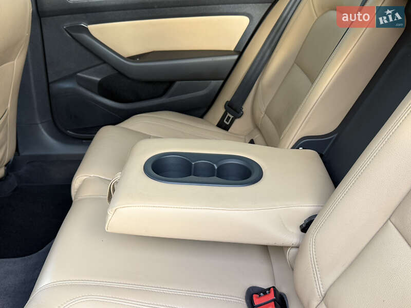 Універсал Volkswagen Passat 2015 в Стрию фото 47 Універсал Volkswagen Passat 2015 в Стрию