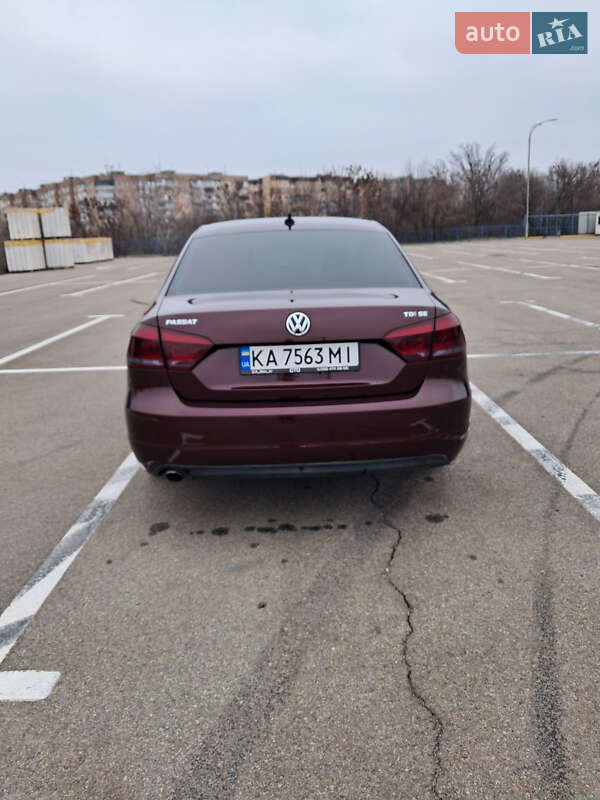 Седан Volkswagen Passat 2014 в Кривом Роге