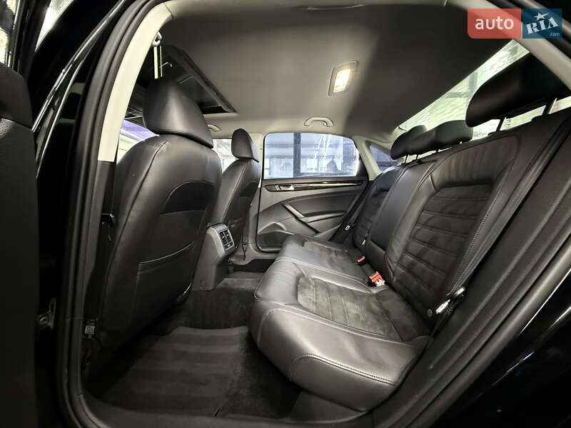 Седан Volkswagen Passat 2015 в Києві фото 13 Седан Volkswagen Passat 2015 в Києві