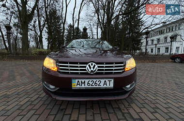 Седан Volkswagen Passat 2013 в Звягеле