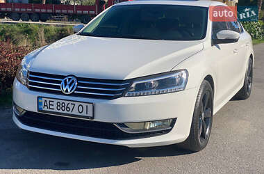 Седан Volkswagen Passat 2013 в Одесі