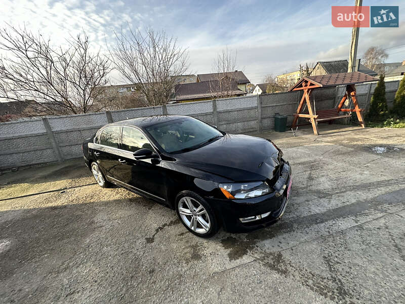 Седан Volkswagen Passat 2014 в Ровно