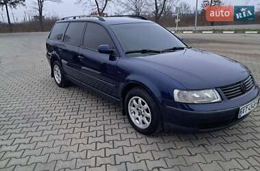 Універсал Volkswagen Passat 1999 в Снятині