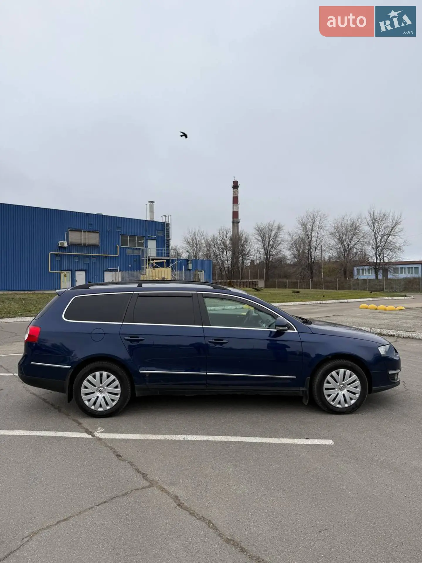 2010 Volkswagen Passat - мініатюра 3