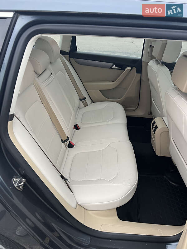 Универсал Volkswagen Passat 2012 в Баре фото 10 Универсал Volkswagen Passat 2012 в Баре