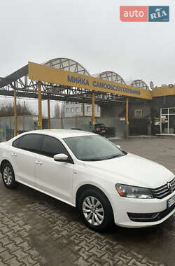 Седан Volkswagen Passat 2014 в Хмельницькому
