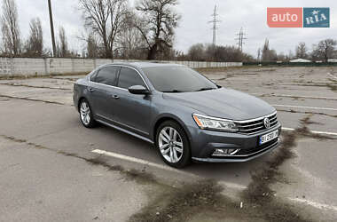 Седан Volkswagen Passat 2017 в Кременчуге