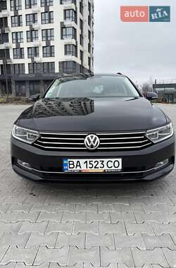 Універсал Volkswagen Passat 2017 в Кропивницькому