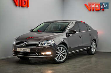 Седан Volkswagen Passat 2011 в Киеве