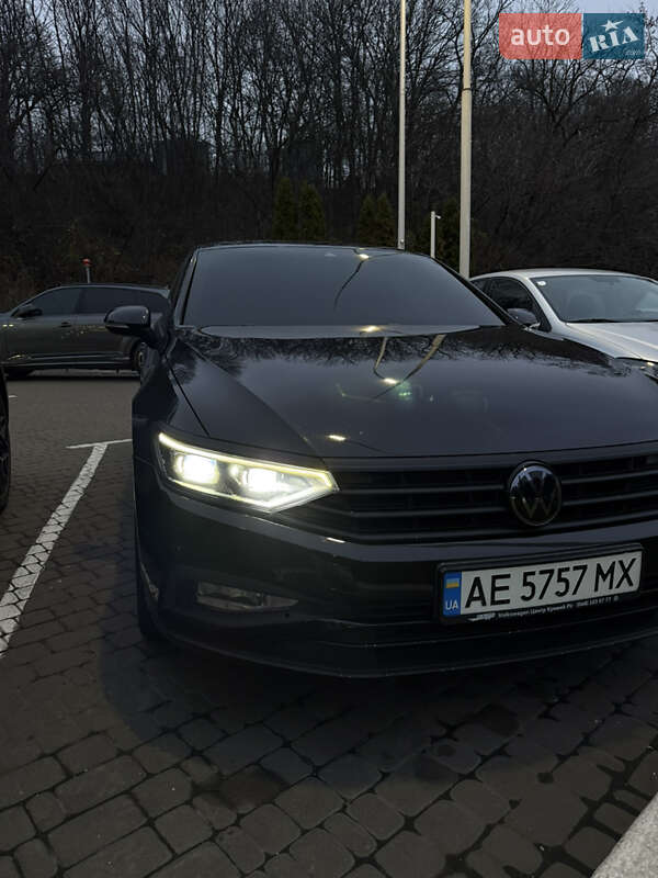 Седан Volkswagen Passat 2019 в Киеве