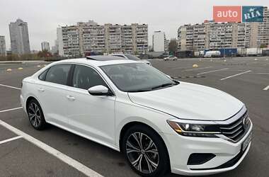 Седан Volkswagen Passat 2020 в Киеве
