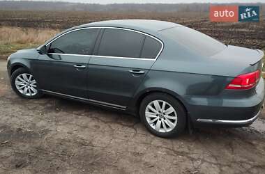 Седан Volkswagen Passat 2011 в Тараще