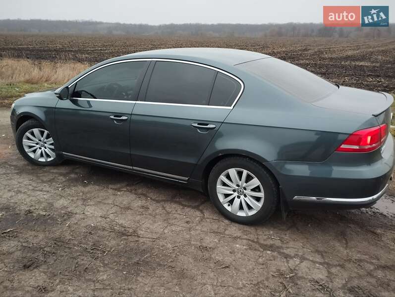 Volkswagen Passat 2011