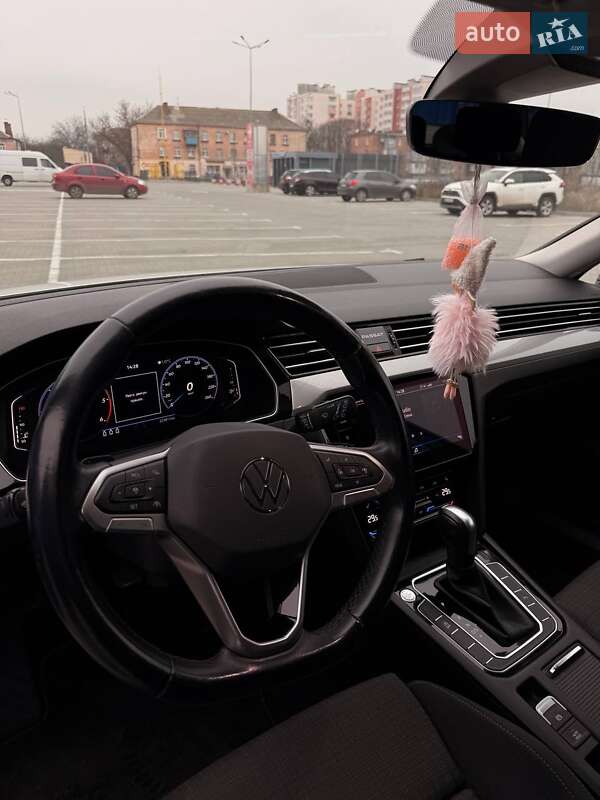 Универсал Volkswagen Passat 2020 в Виннице