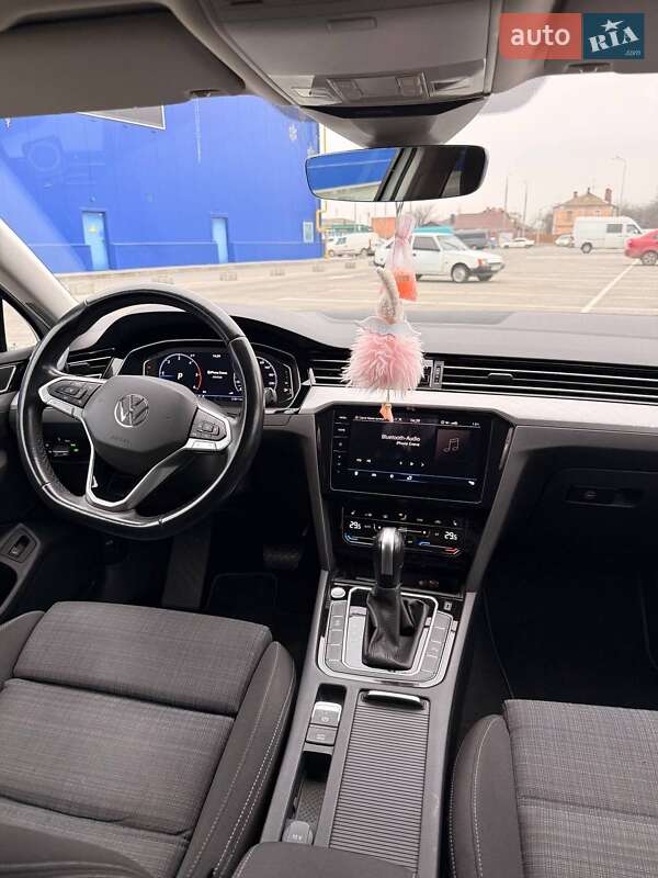 Универсал Volkswagen Passat 2020 в Виннице