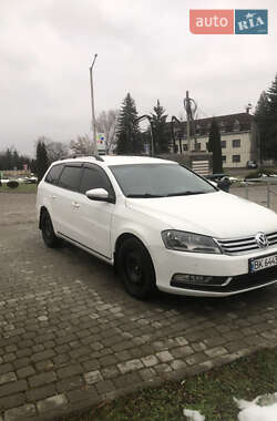 Універсал Volkswagen Passat 2011 в Самборі