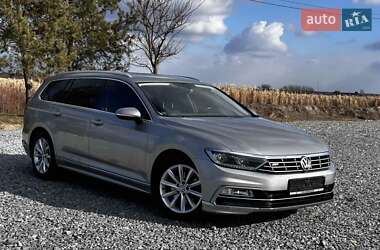 Універсал Volkswagen Passat 2015 в Жовкві
