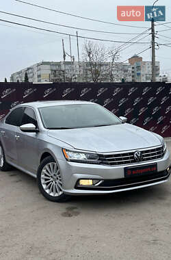 Седан Volkswagen Passat 2017 в Сумах