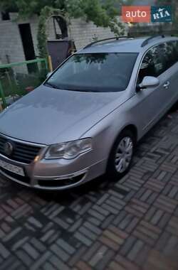 Универсал Volkswagen Passat 2010 в Луцке