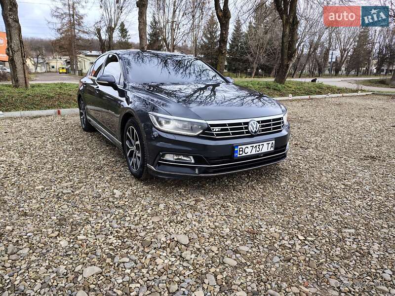 Седан Volkswagen Passat 2019 в Дрогобыче