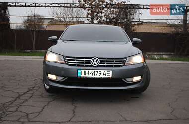 Седан Volkswagen Passat 2014 в Одессе