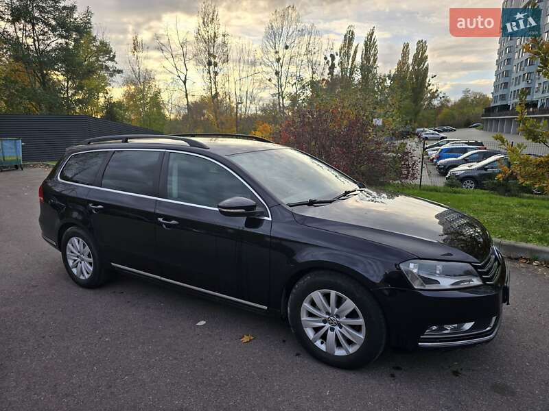Универсал Volkswagen Passat 2011 в Луцке фото 3 Универсал Volkswagen Passat 2011 в Луцке