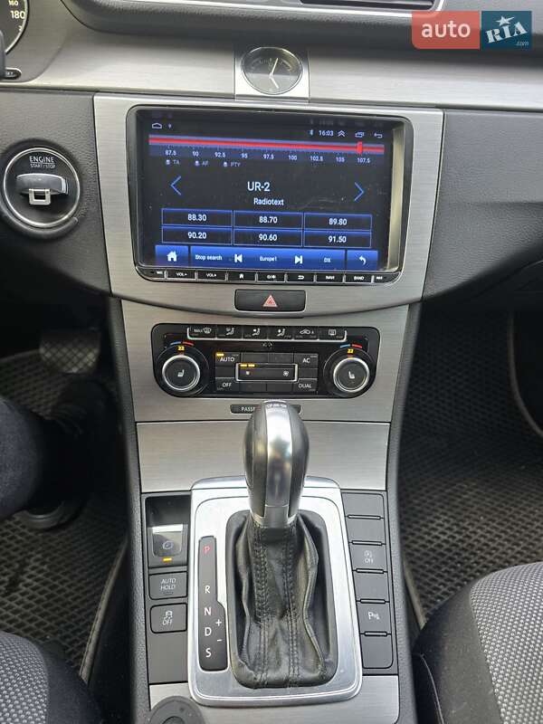 Универсал Volkswagen Passat 2011 в Луцке фото 11 Универсал Volkswagen Passat 2011 в Луцке