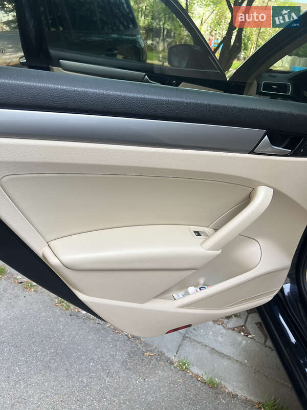 Седан Volkswagen Passat 2015 в Івано-Франківську фото 17 Седан Volkswagen Passat 2015 в Івано-Франківську