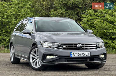 Універсал Volkswagen Passat 2023 в Долині