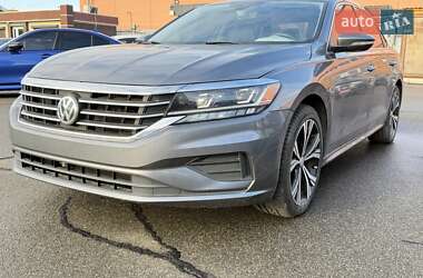 Седан Volkswagen Passat 2021 в Киеве
