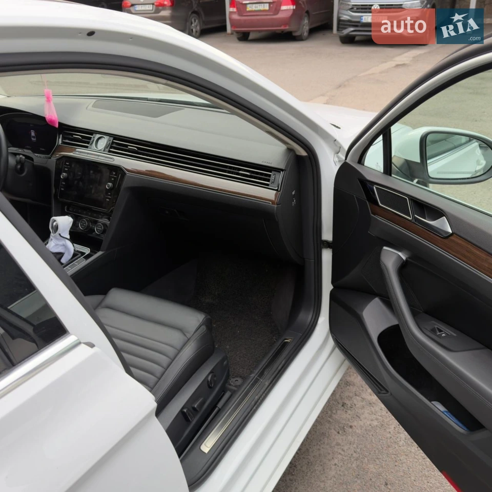 2016 Volkswagen Passat - мініатюра 12