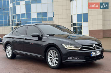Седан Volkswagen Passat 2018 в Харкові