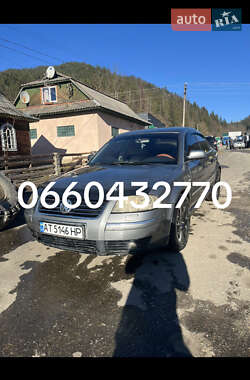 Седан Volkswagen Passat 2001 в Верховине