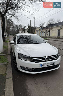 Седан Volkswagen Passat 2014 в Одесі