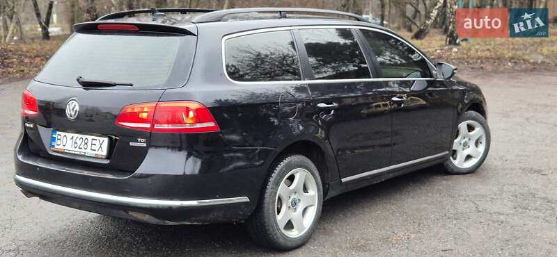 Універсал Volkswagen Passat 2011 в Хмельницькому
